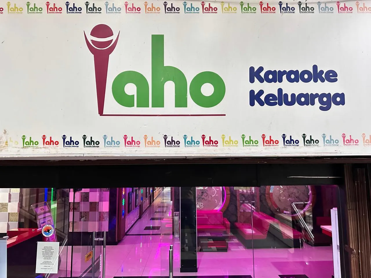 Papan nama Yaho di Plaza Indah Bogor